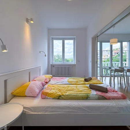 Brightlyapartment Budapest Esterno foto